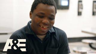 Inmates Raise $150 to Bond Inmate Out for His 18th Birthday | 60 Days In | A&E