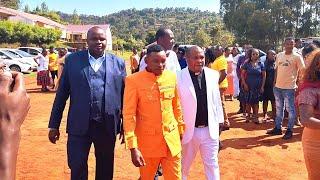 SEE HOW MAMA AFRICAs HUSBAND ARRIVED AT THEIR BIG WEDDING, DRESSED LIKE A KING...