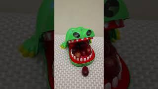 ASMR  TRENDING CROCODILE DENTIST EATING RED GRAPES  #trending #asmr #shortvideo #crocodile