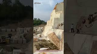 Monolith Moving! Excavator's Raw Power
