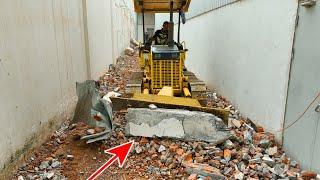Good Job Bulldozer D21 Push Stone With Excavator Digging Stone