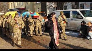 З двома молодими воїнами попрощались сьогодні в Бердичеві