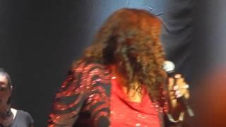 16. I will survive - Gloria Gaynor [LIVE IN ARGENTINA 10-09-2014]