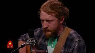 Tyler Childers  - Keep Your Nose On The Grindstone