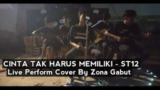 CINTA TAK HARUS MEMILIKI - ST12 Cover By Zona Gabut (Live Perform Perpisahan KKN)