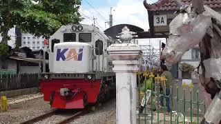 Bolo Sepur Intro - Pemburu Kereta Api - Indonesian Railway -