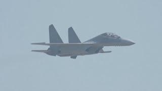 China's J-16 fighter jet delivers awe-inspiring flying display