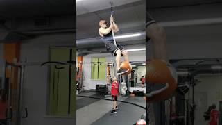 12 kg ball in foots #romantrener #спорт #ermilov #roman #motivation #sports #personaltrainer #train