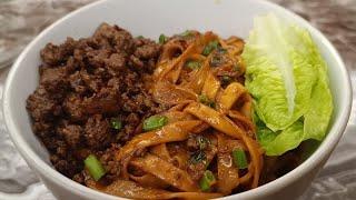 Chilli Garlic Noodle with Minced Chicken