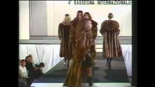 Pelz, fur, zobel, zibeline, sable runway Italia 19??, Part 00