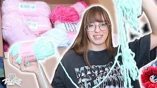 Velvet yarn is rolling in | PassioKnit Vlog