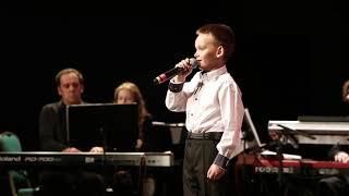 «Весёлый ветер» - Солист Дима Комаров (Белый Пароход-2019)