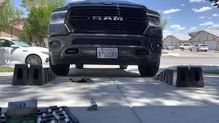 1st Oil Change on 2020 Ram 1500 - Bad Engineering 101