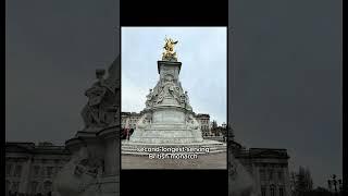 Victoria Memorial: London’s Royal Icon!