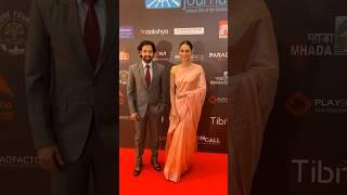 12th Fail star Vikrant Massey and Miss World 2017 Manushi Chhillar catch up at an awards show