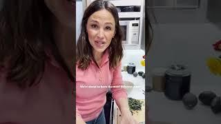 Jennifer Garner's Pretend Cooking Show - Episode 61: Ahi Tuna Brown Rice Bowls