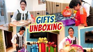 Gifts unboxing