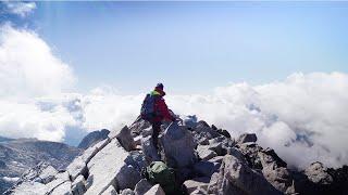 Ascension du Pic de Néouvielle dans les Pyrénées