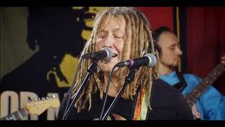 Maleo Reggae Rockers - Za-Zu-Zi (live dub roots session)