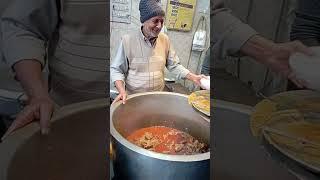 Best Desi Murgh Breakfast in Lahore | Best Street Food of Pakistan | Hanif Siri Paye and Desi Murgh