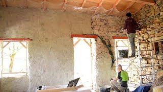 #46 Amazing progress! First coat of hemp and lime thermal plaster in our italian stone house!