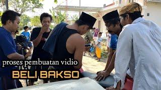 DI BALIK LAYAR   BELI BAKSO