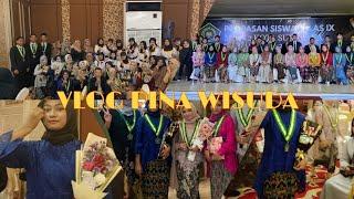 VLOG PINA WISUDA