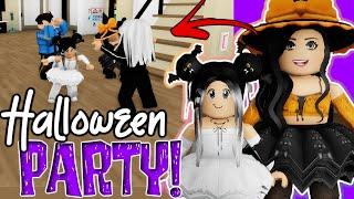 Wir feiern HEIMLICH eine HALLOWEEN PARTY ‍️ in BROOKHAVEN  Roblox Roleplay Story RP DEUTSCH