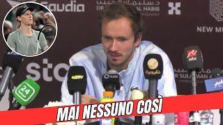 Daniil Medvedev sconsolato su Sinner: "Pensavo che Alcaraz fosse più forte, ma mi sbagliavo"