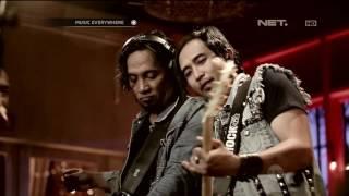 Piyu and Friends Feat The Frontmen - Sobat (Live at Music Everywhere) **