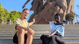 On est allé visiter le monument de la Renaissance Africaine à Dakar ! 