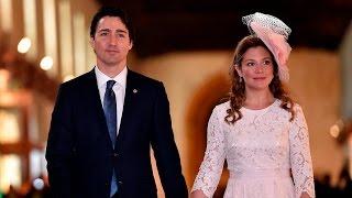 Justin Trudeau and Sophie Gregoire-Trudeau arrive at Malta summi