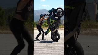 FAIL again and again ..  #bikergirl #stunt #bike  #moto #motorcycle #sports #girl