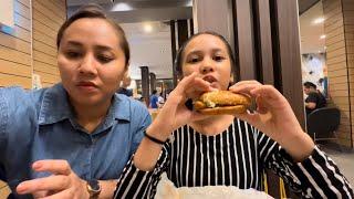 MAKAN BURGER KECEWA TAK DAPAT MASUK KUCHING FOOD FESTIVAL