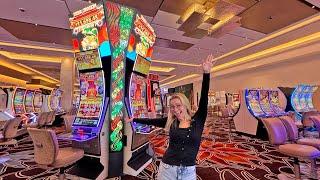 She Played The Famous Tiger And Dragon Slot! And This Is What Happened!