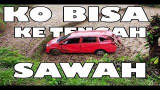 MOBIL MASUK SAWAH | SINDANGKERTA| EVAKUASI OLEH PULUHAN WARGA | CAR JUMP |