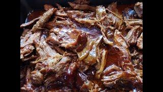 EASY PULLED PORK IN THE OVEN.(WORLDFAMOUSFOODZ)!!