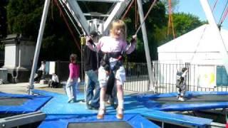 20090510 - Av Tervuren: Leah bouncing 1