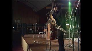 Bobby Bare Impersonates Johnny Cash 1973