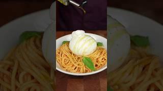 Spaghetti al Pomodoro con Burrata  @Lionfield #shorts #Italianfood