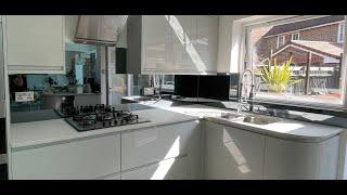 Grey Toughened Mirror Splashback by ®CreoGlass, www.creoglass.co.uk