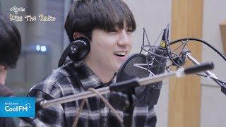 데이식스(DAY6) & 천단비의 즉석 한 소절 라이브 영상! / 170602[이홍기의 키스 더 라디오]