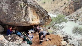 Making a cave for rainy days and cold weather￼. #iranianculture. #nomadiclife. #traveliran.