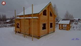 Зимний лес,Дом из бревна.Оцилиндрованное бревно из зимнего леса