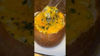 Broccoli cheddar soup #souprecipe #easydinnerideas #broccolicheddarsoup #souplovers