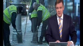 (HQ) Man slips on ice on RTE's Six One News