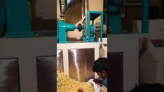 Kur Kure Extruder Machine