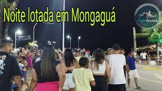 Turista se divertem no centro de Mongaguá #praia #turismo #litoral #brasil