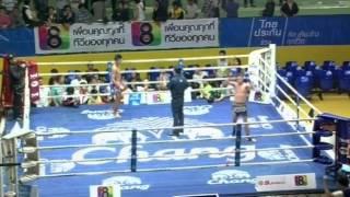 Professional Muay Thai Boxing from Lumphinee Stadium on 2014-12-20 at 4 pm