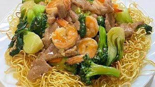 Cantonese Chow Mein 廣州炒麵